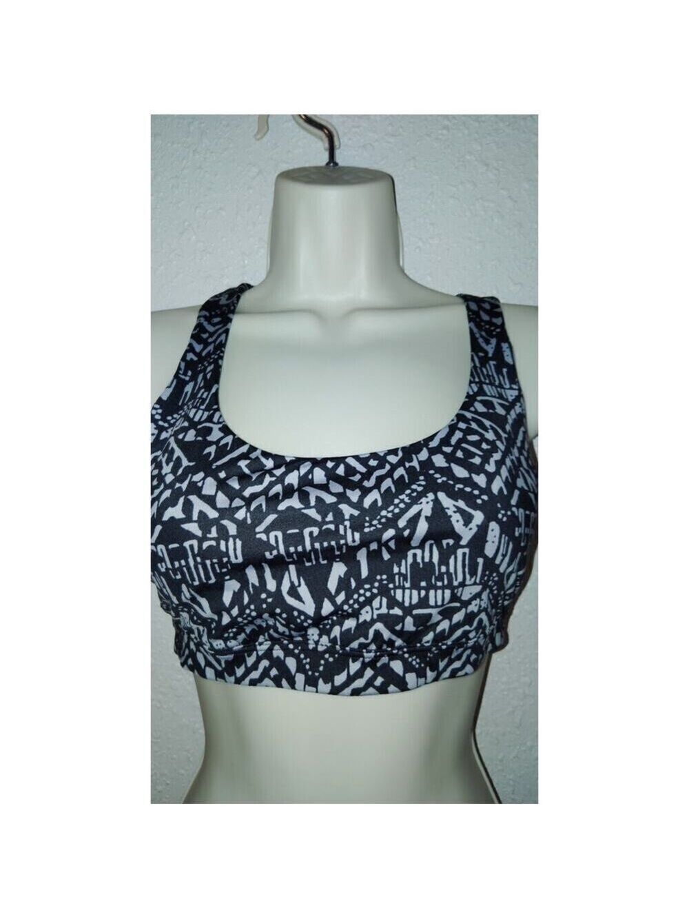 Victoria Secret Sports Bra Small Black And White Geometric Pattern Cris Cross